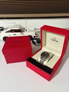 Omega Seamaster Diver 300M “007 Edition”